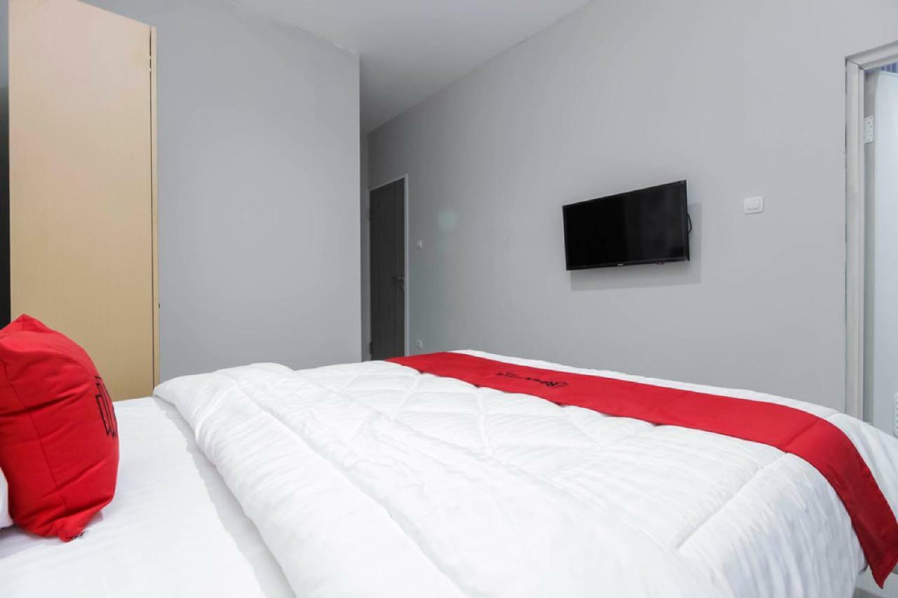 RedDoorz Syariah near Metropolitan Mall Bekasi Luaran gambar